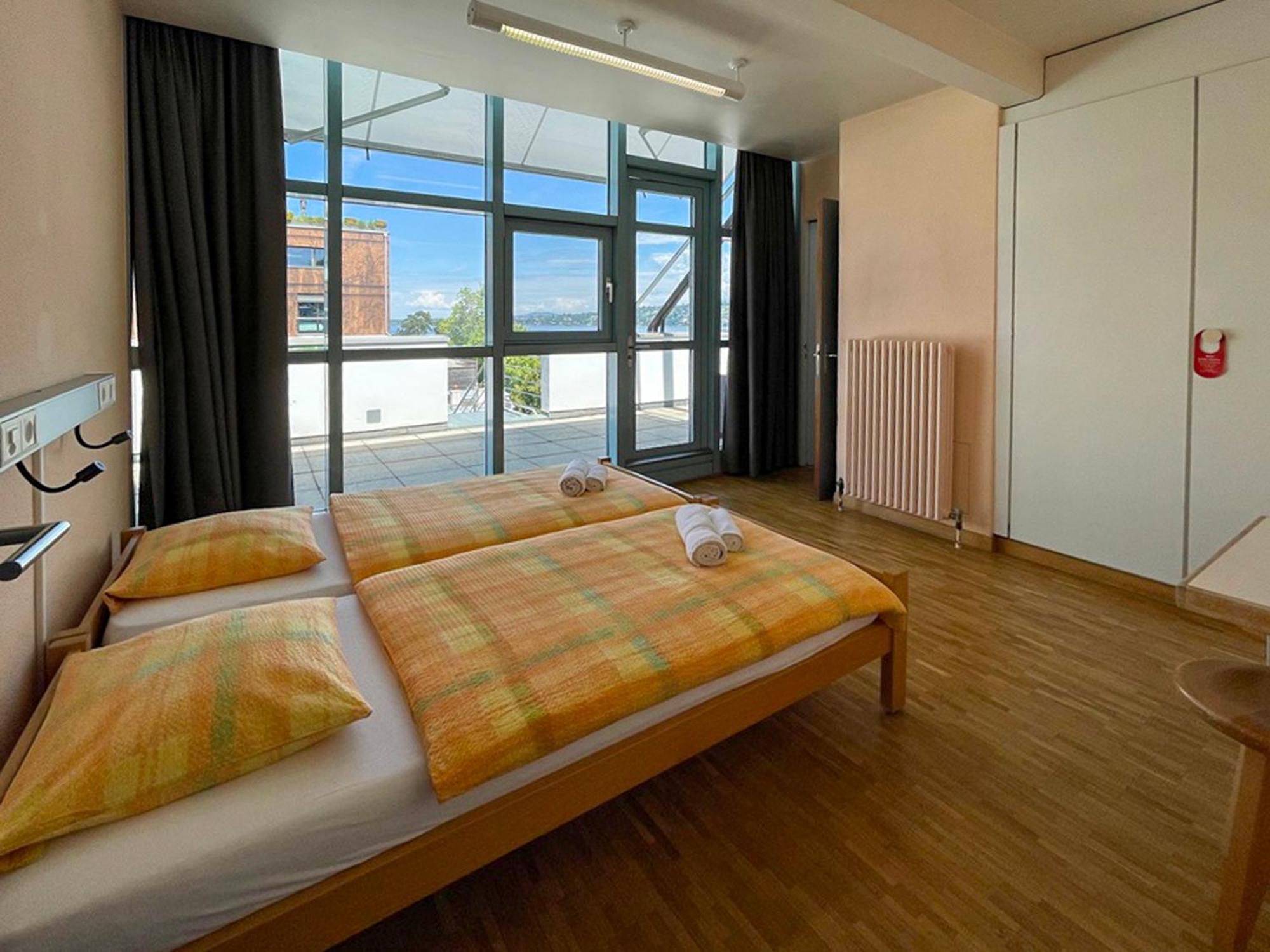 Geneva Hostel छात्रावास Geneva