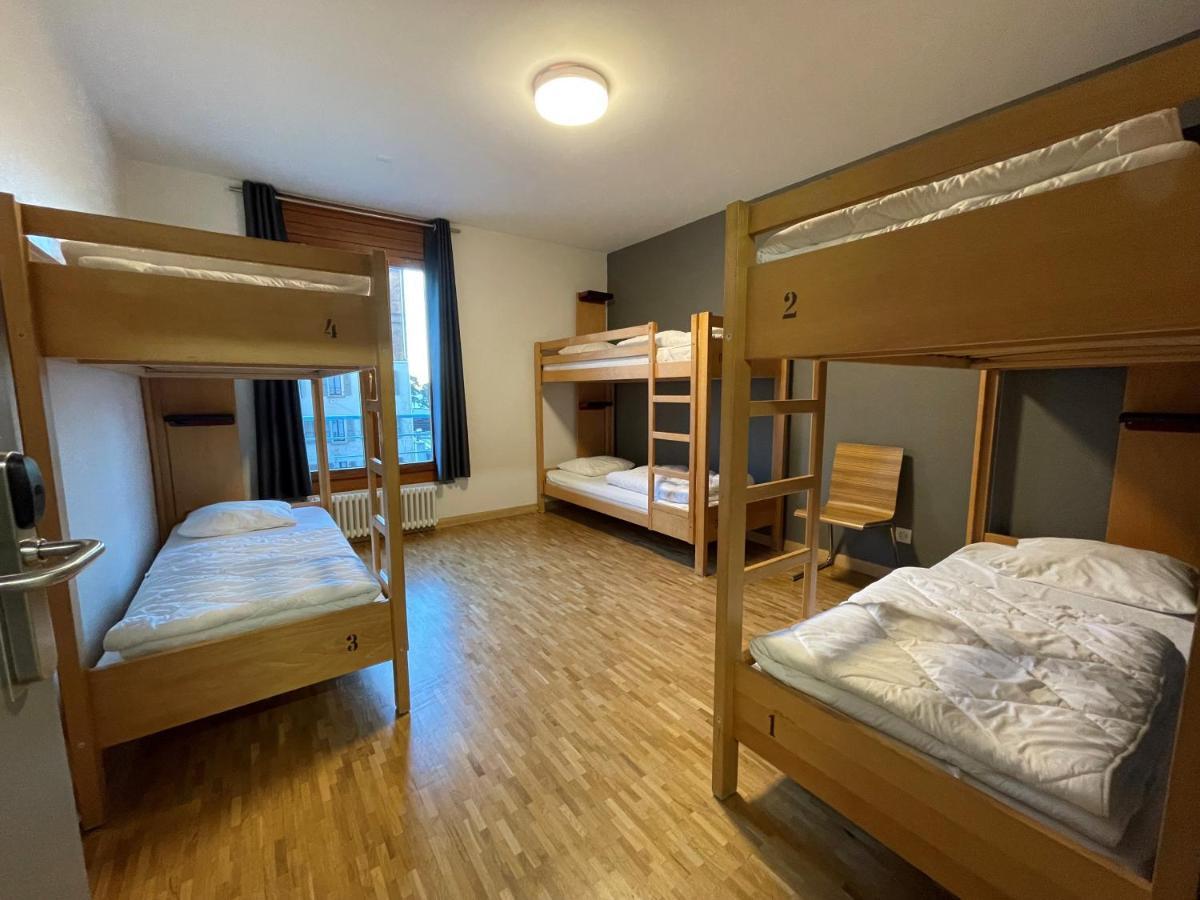 Geneva Hostel छात्रावास